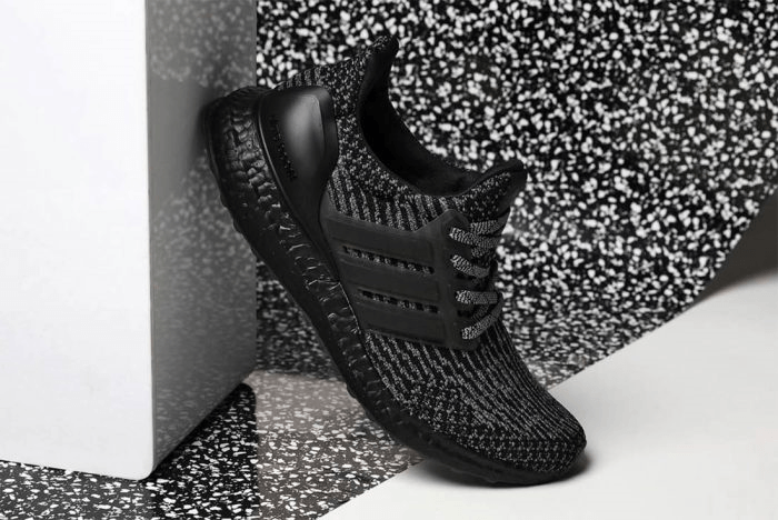 Adidas ultra boost 2025 triple black 3.0