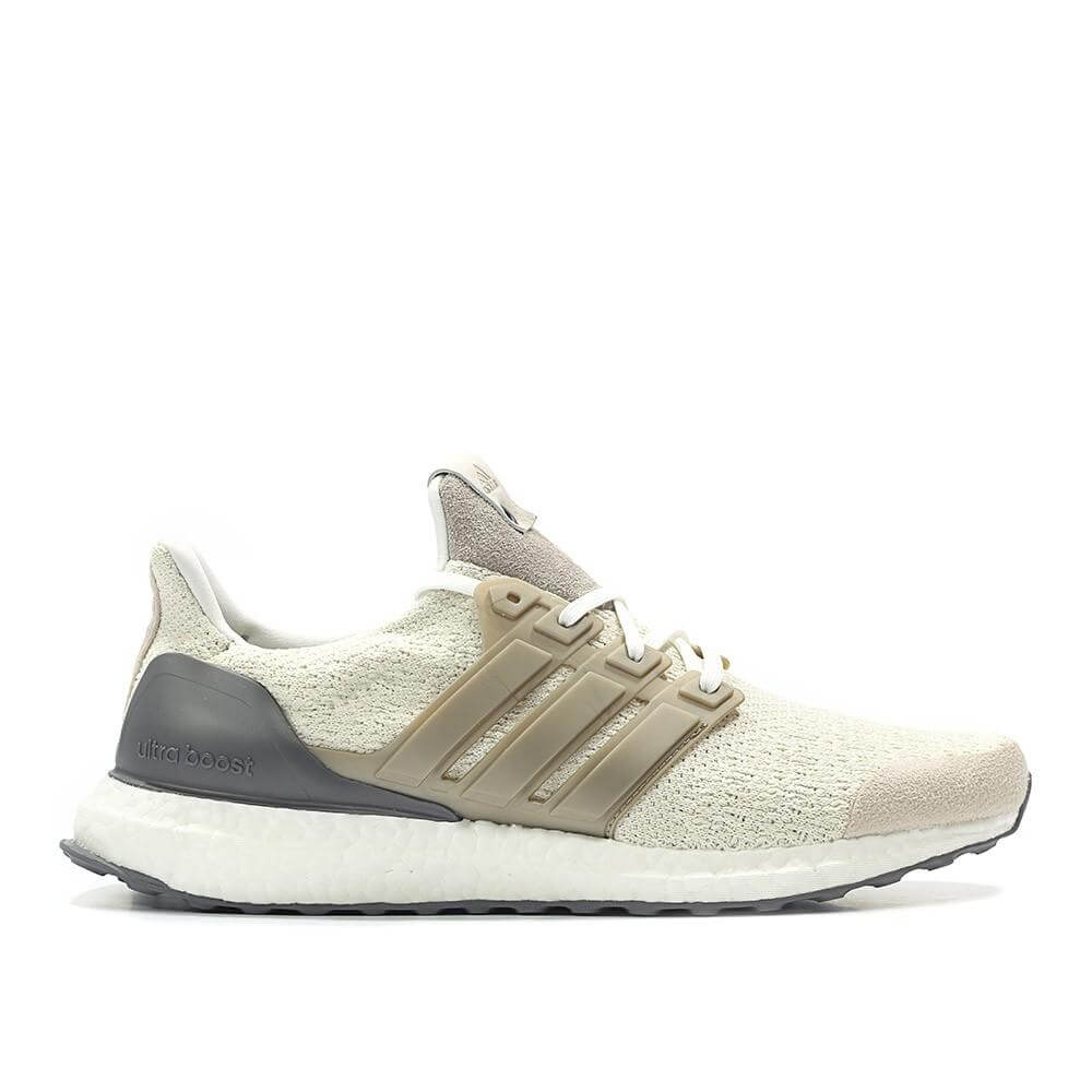Ultra BOOST Lux - Lace Swaps and Stripes - LaceSpace
