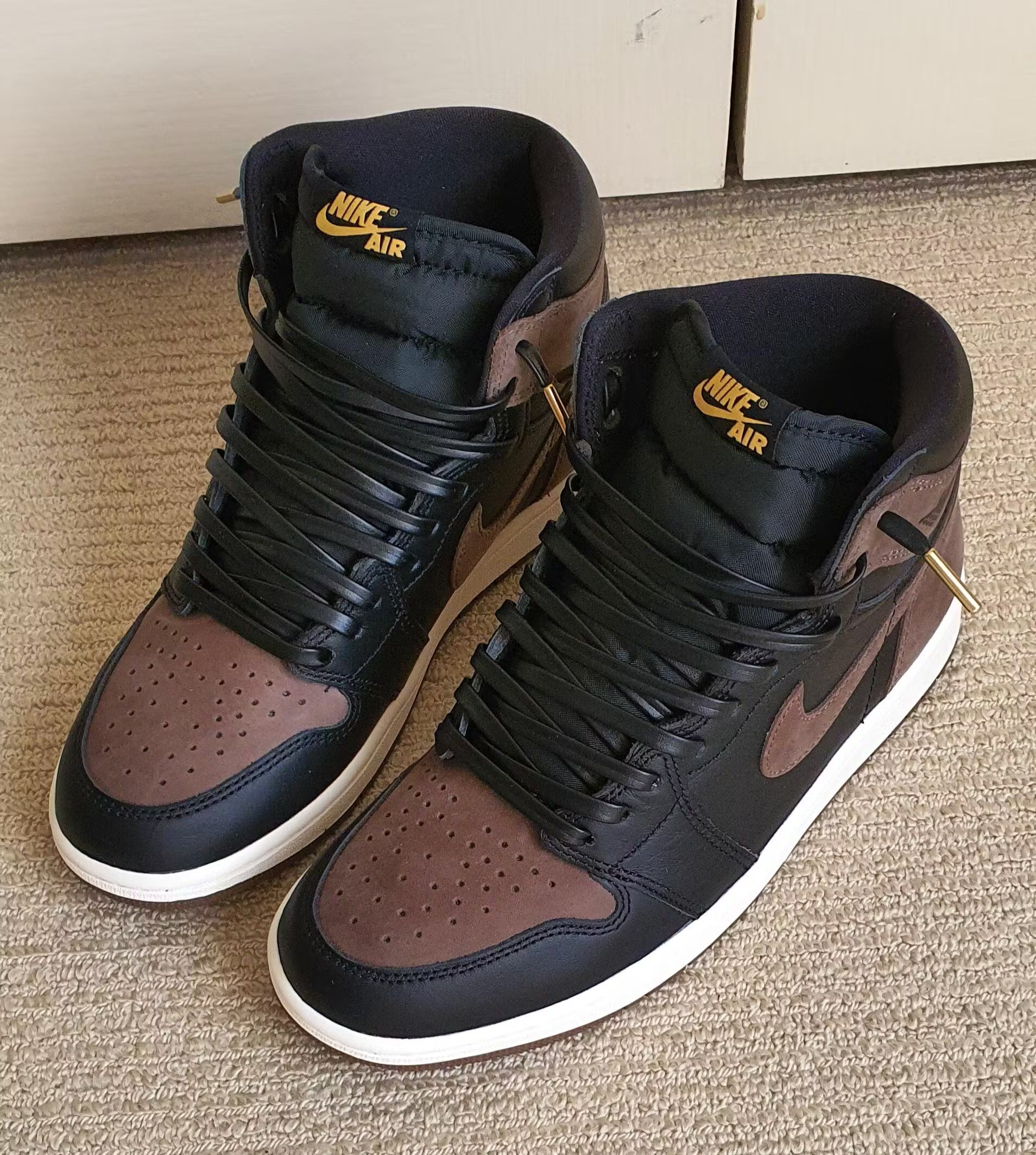 Black Leather Laces - Gold Aglet